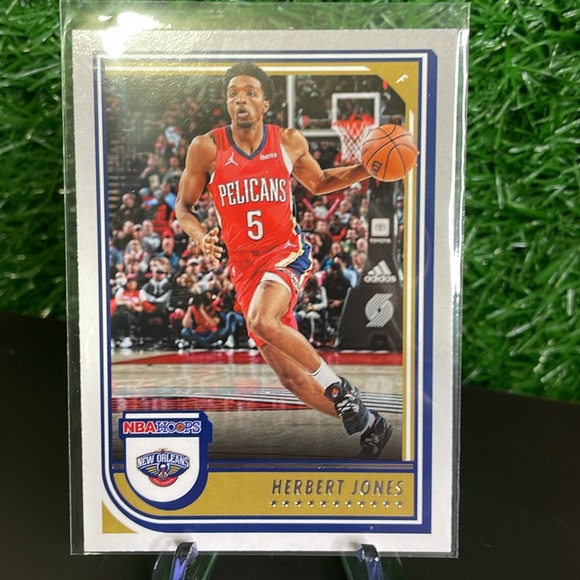Panini Lot of 11 New Orleans Pelicans Basketball 🏀 Trading Cards - Picture 10 of 11